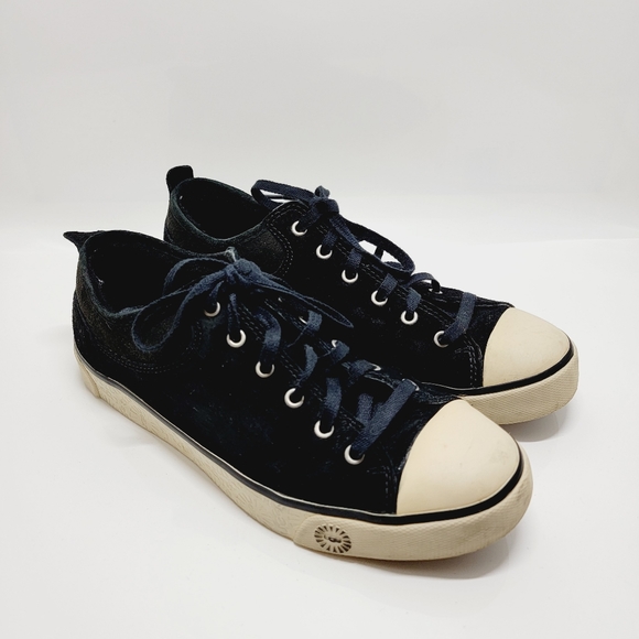 UGG Australia Logo Black Suede Leather 1888  Sheepskin Lined Sneakers Shoes Sz 9 - Picture 2 of 12